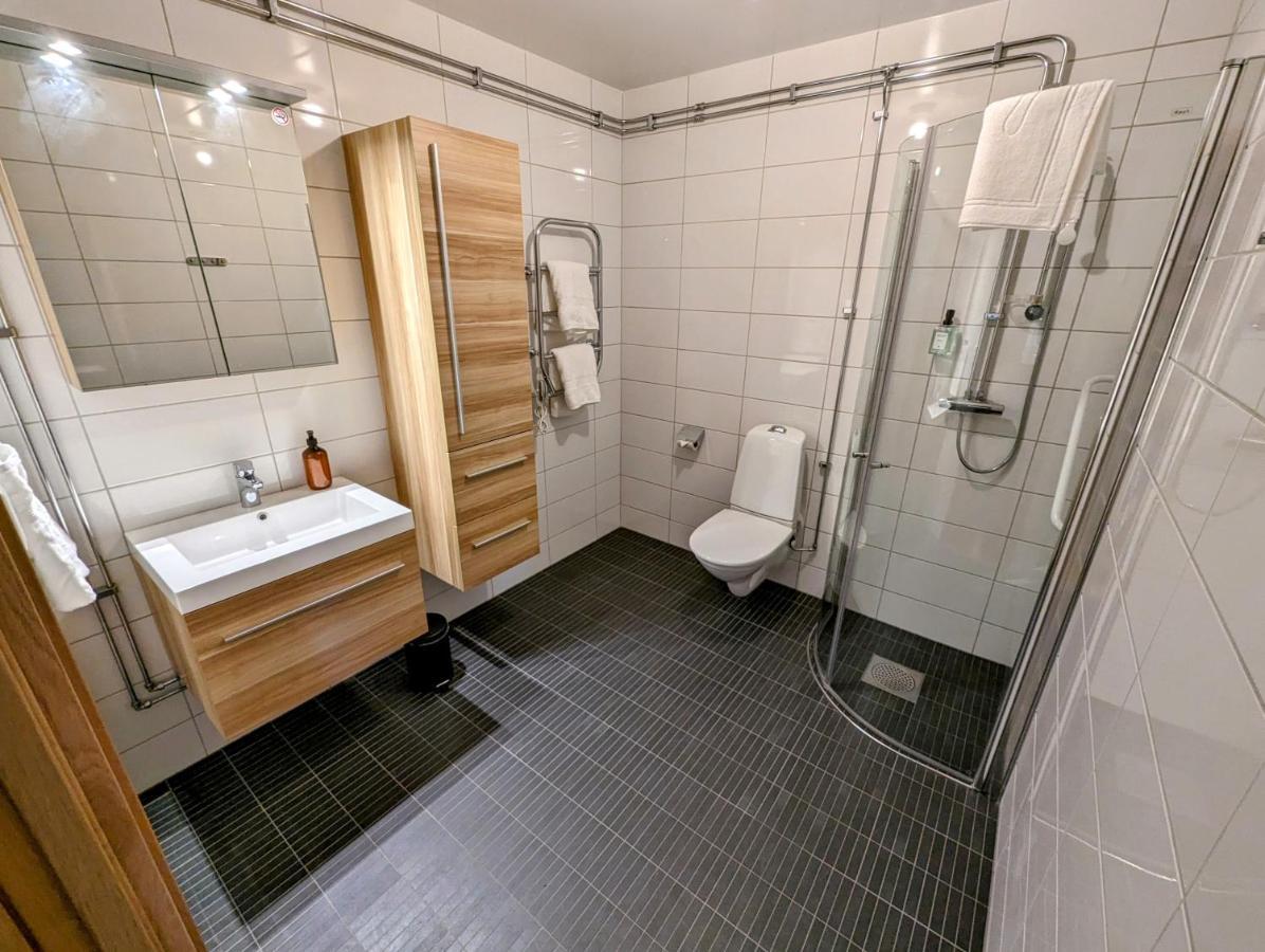 Hotell Bro Крістінегамн Екстер'єр фото